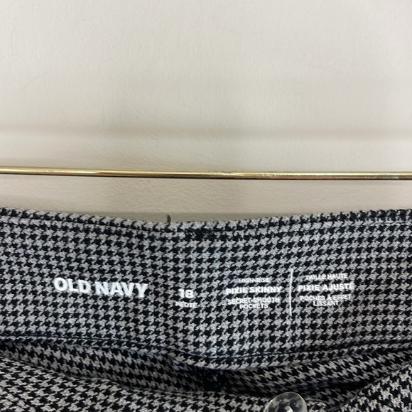 Old Navy Hi-Rise Pixie Skinny Houndstooth Dress Pants SecretSmooth Pockets 18P - Picture 5 of 10